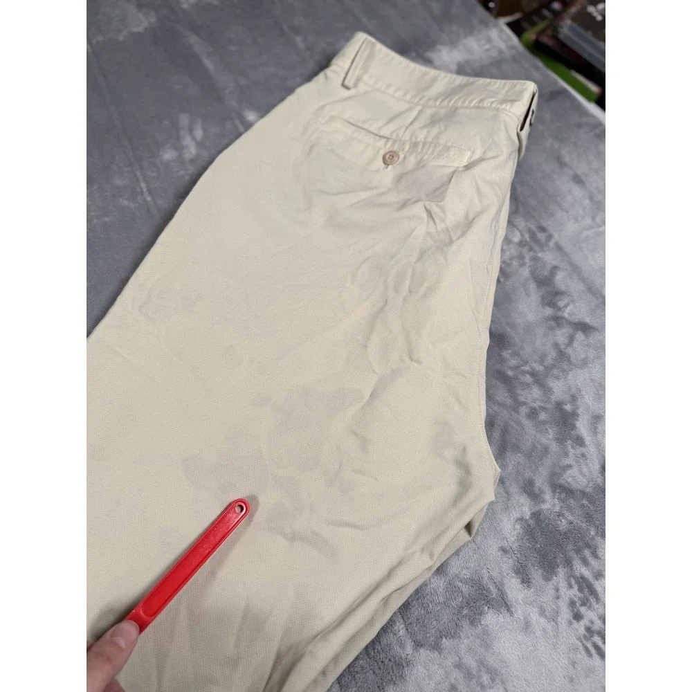 Under Armour Men's Tan Flat Front Performance Golf Pants Size 38 x 29 Straight